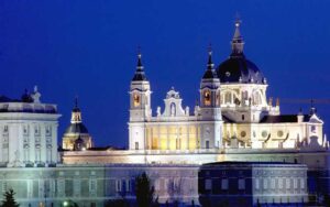 Read more about the article The best Madrid walking tour ever: Monumental Madrid